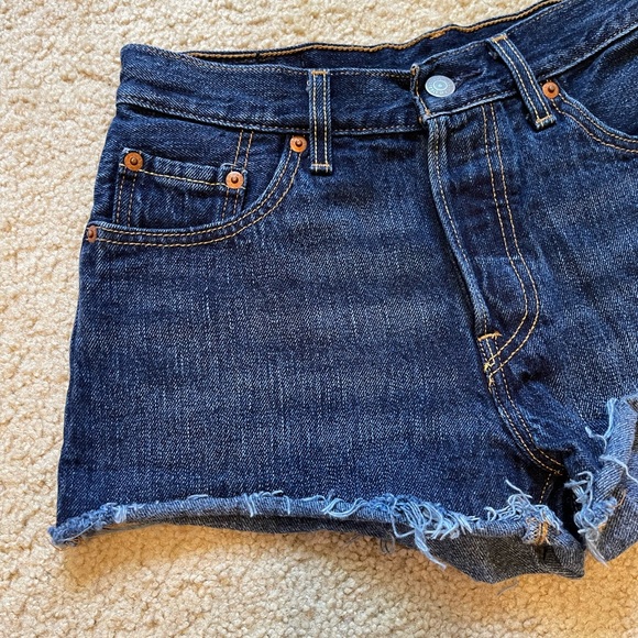 Levi jean shorts - Picture 2 of 15